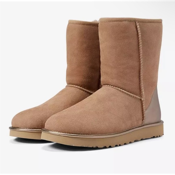 UGG Classic Short Shine Boots Beachwood Twinface Sheepskin
Water-resistant Sz 5 - Picture 2 of 14